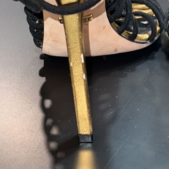 Gucci Gold & Black Rope Heels With Buckle Closure. Pre-Owned. Size 38.5 (8.5) - Picture 6 of 16